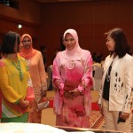 Raja Permaisuri Agong Tuanku Nur Zahirah, flanked by the designers, Tengku Marina Ibrahim and Dr.June Ngo. Pix 12: