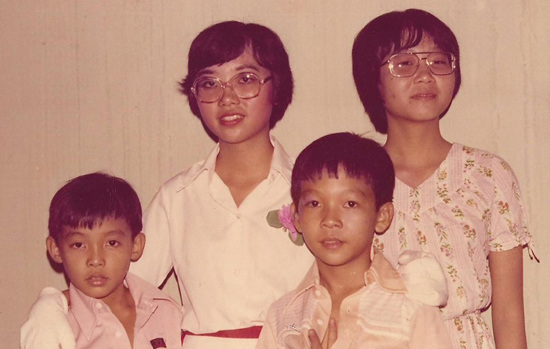 With her siblings in 1979