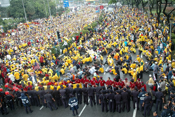 Bersih rally (pic courtesy of <em>theSun</em>)