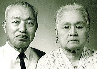 Cheah Sin Bee (Peacock's son) and his wife, Nellie Teoh
