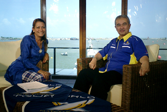 Interviewing former Prime Minister Tun Abdullah Ahmad Badawi for live international TV at the Monsoon Cup in 2007