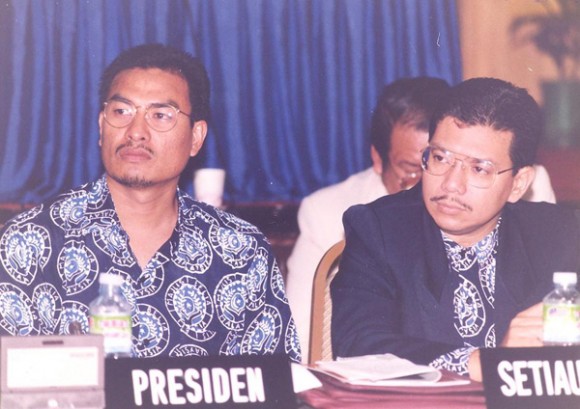 As secretary-general of the Malaysian Youth Council, with its president Datuk Suhaimi Ibrahim in 1996.