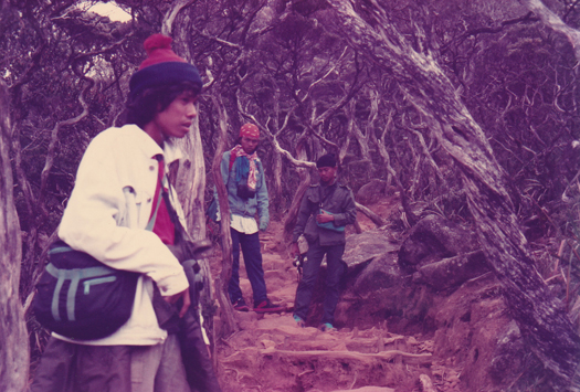 Bayu and the Matahati members at Mount Kinabalu after graduating in 1992.