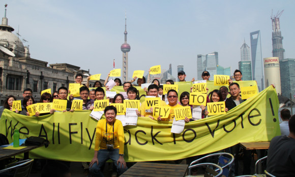 The Malaysians in Shanghai who are returning home to vote gathered on 13 April 2013 for a pre-election briefing on voting procedures (Courtesy of Bersih Shanghai)
